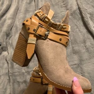 NWOT Altar’d State boots